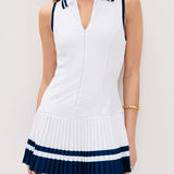 Vestito da Tennis con Blocchi di Colore e Stile Minimalista