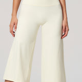 Relaxed Flow Short