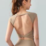 スカルプテッドノーバックヨガティー ビルトインパディング付き