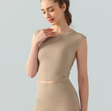 スカルプテッドノーバックヨガティー ビルトインパディング付き