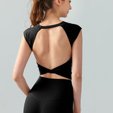 スカルプテッドノーバックヨガティー ビルトインパディング付き