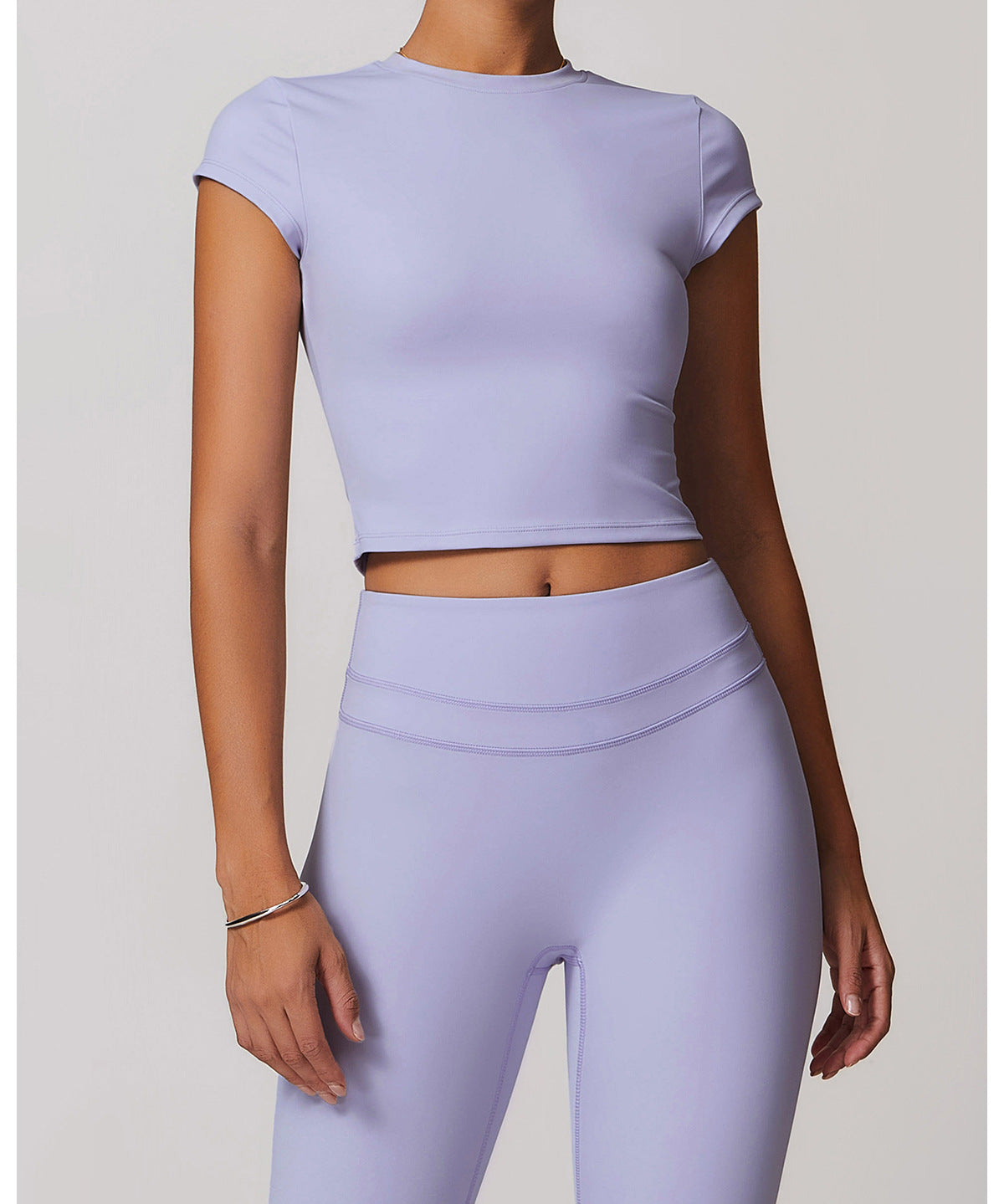 Maglietta da yoga con schiena tagliata