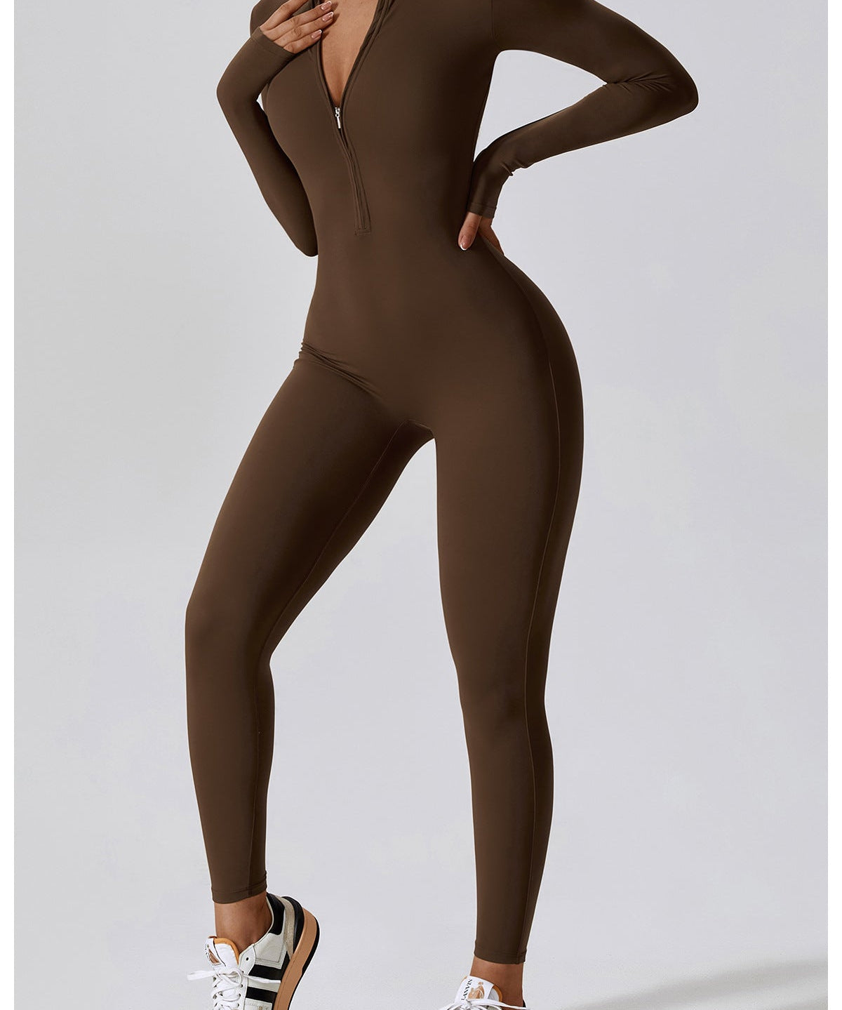 カバーミーアップジャンプスーツ