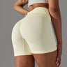 Pantaloncini a vita alta scrunch bum